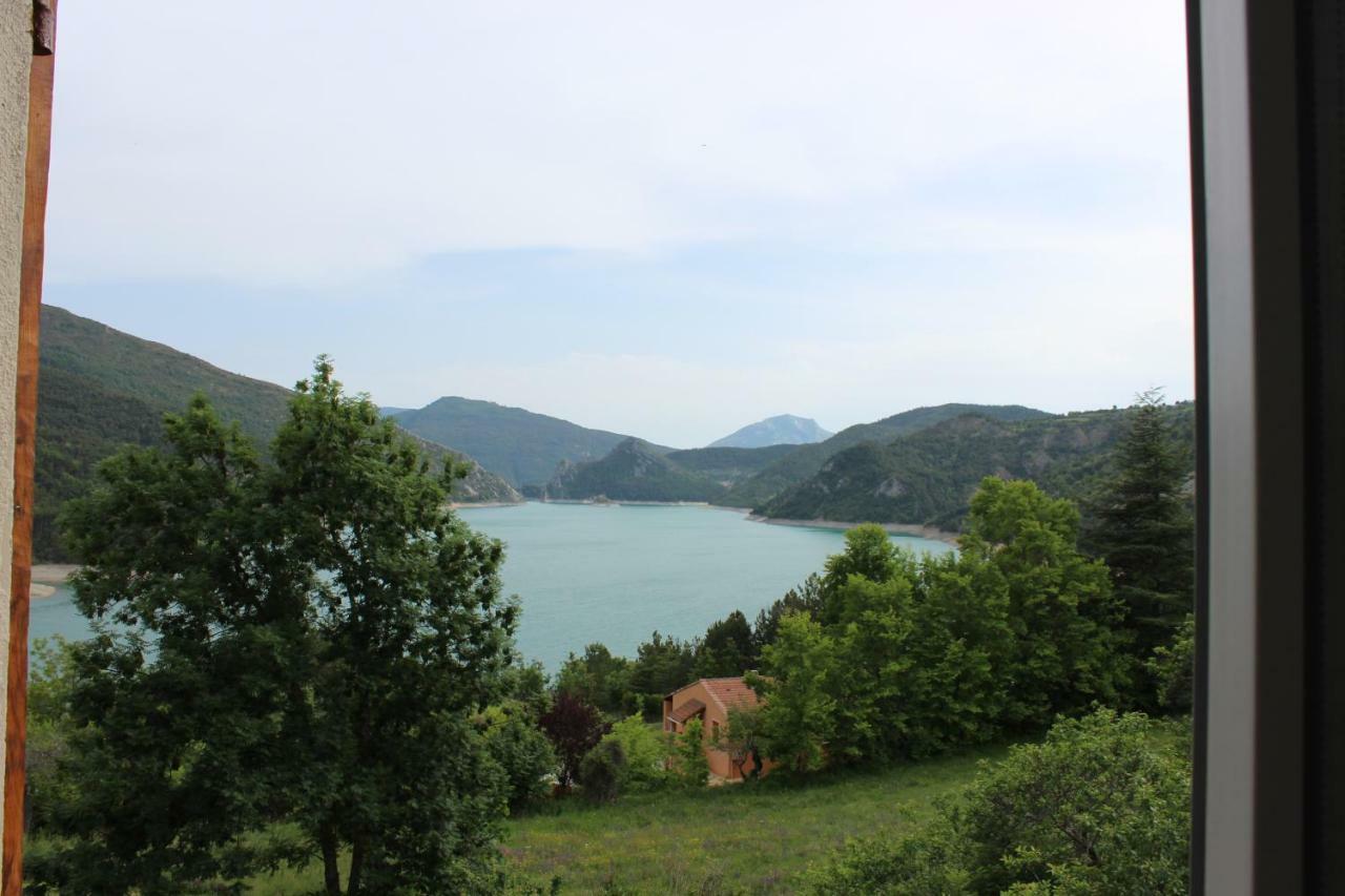 Location Vacances 5 Place Des Moulieres Saint-Julien-du-Verdon Kültér fotó